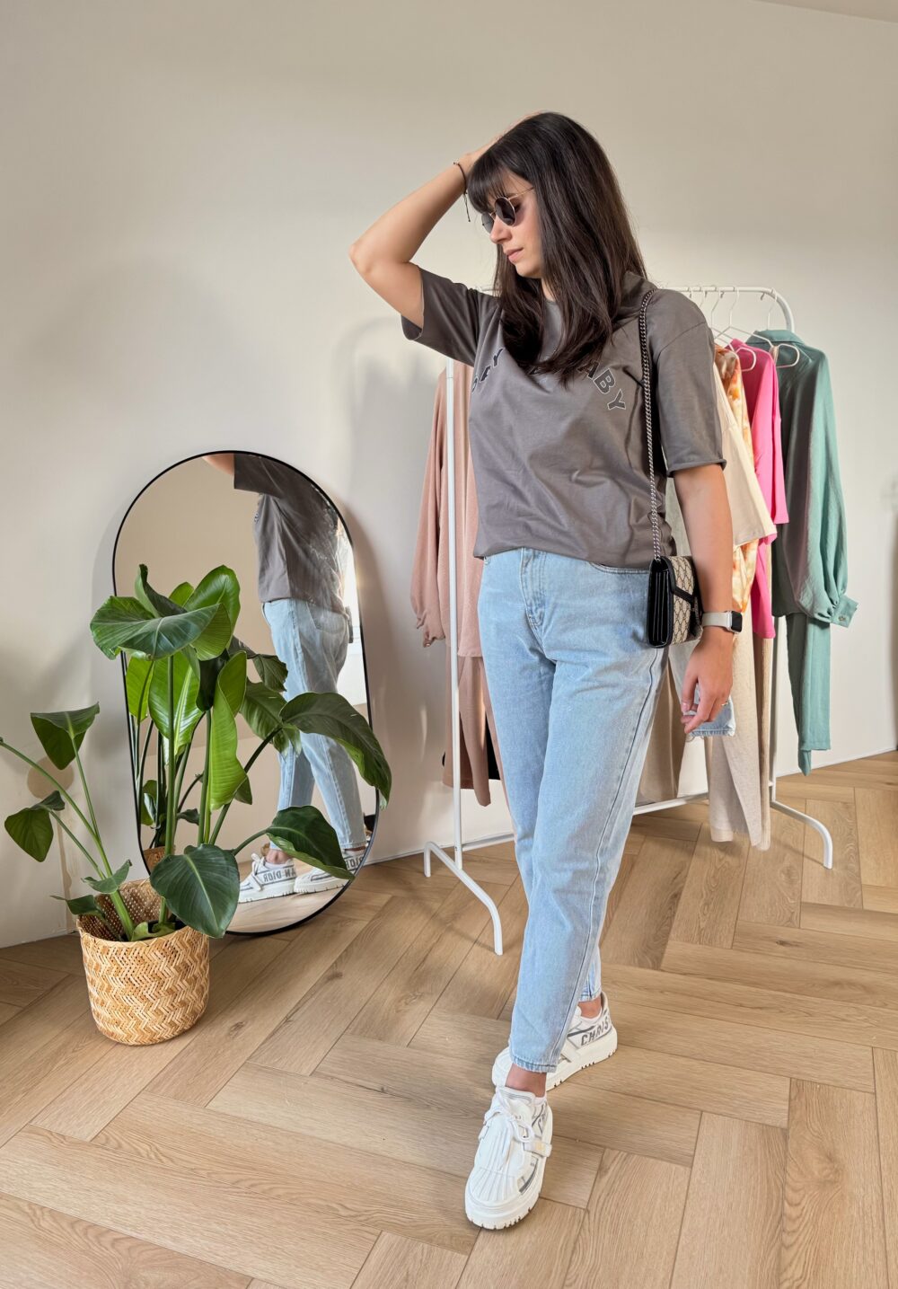 Jeansy Mom Fit - obrazek 7